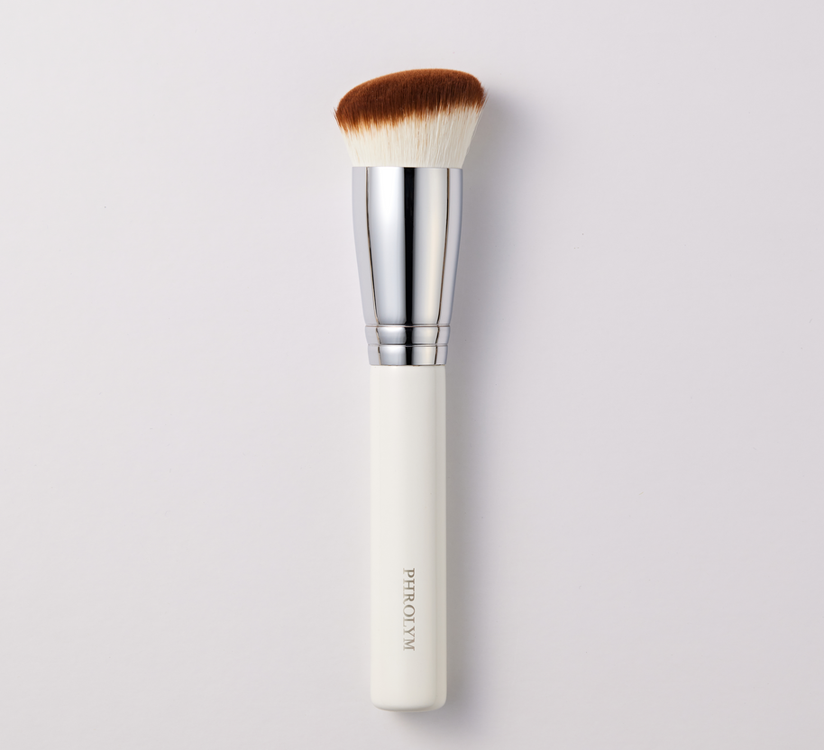 103 Angled Foundation Brush
