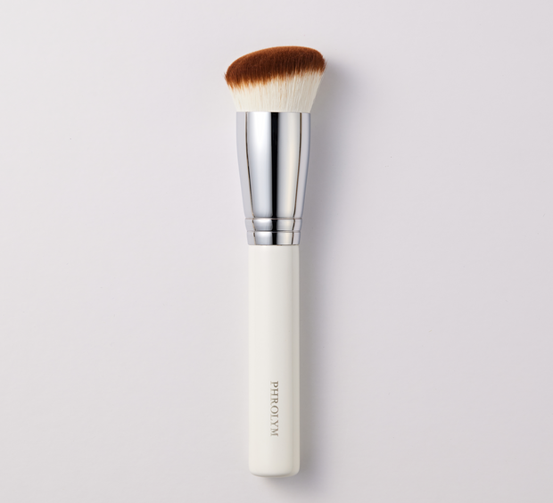 103 Angled Foundation Brush