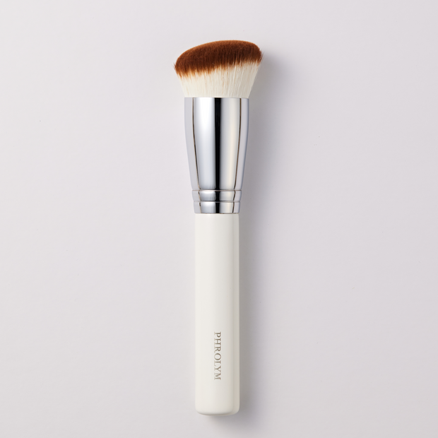 103 Angled Foundation Brush